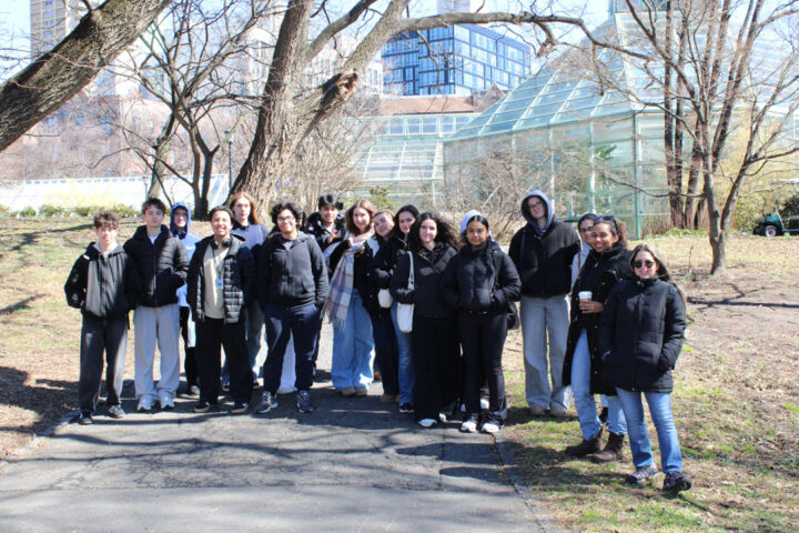 Sophomore Architecture Students Explore Nature’s Engineering at Brooklyn Botanic Garden